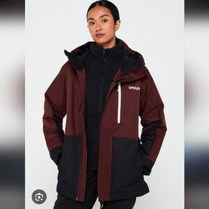 Oakley Women's TNP TBT Insulated Jacket Grenache